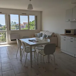 Superbe T2 Proche Des Plages Et Des Commerces , Hyères Francia