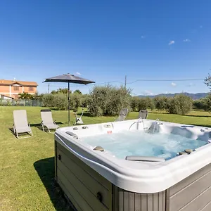 Con Jacuzzi , Cortona Italia